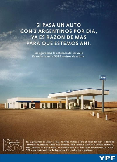 Si pasa un auto con 2 argentinos por día